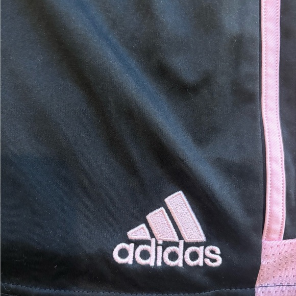 Adidas - Picture 2 of 7